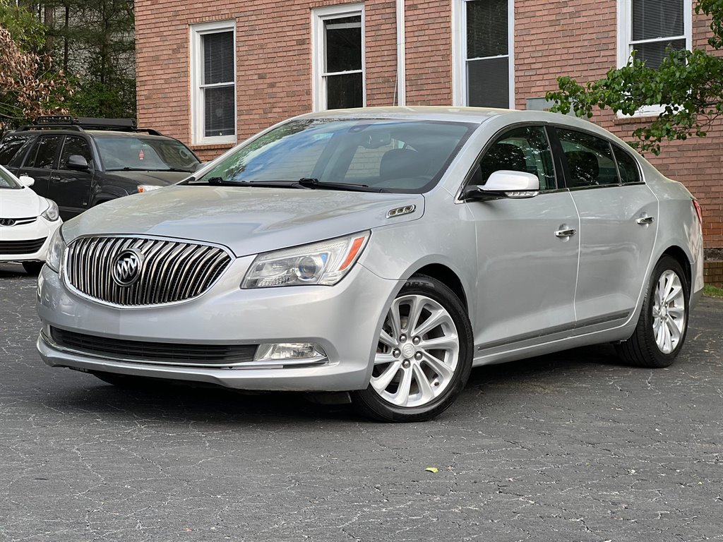 The 2015 Buick LaCrosse Leather photos