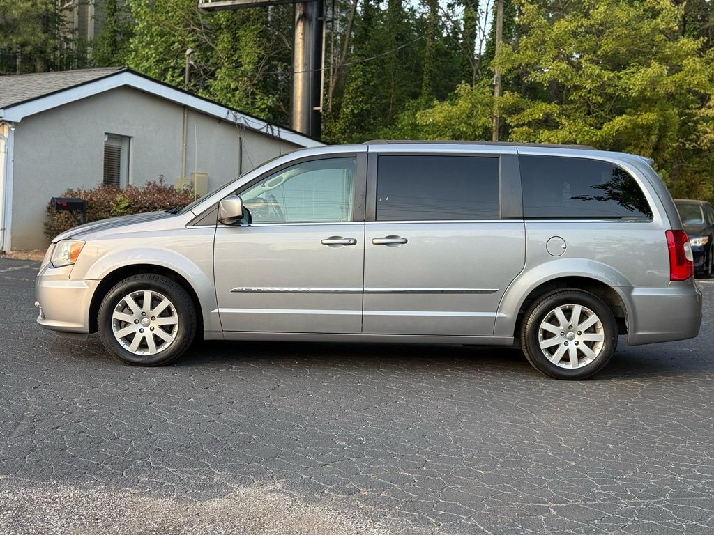 2014 Chrysler Town & Country Touring photo