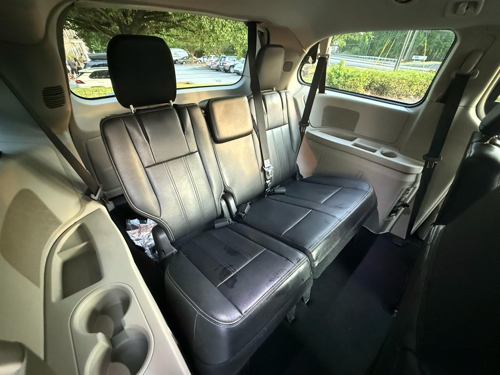 2014 Chrysler Town & Country Touring photo