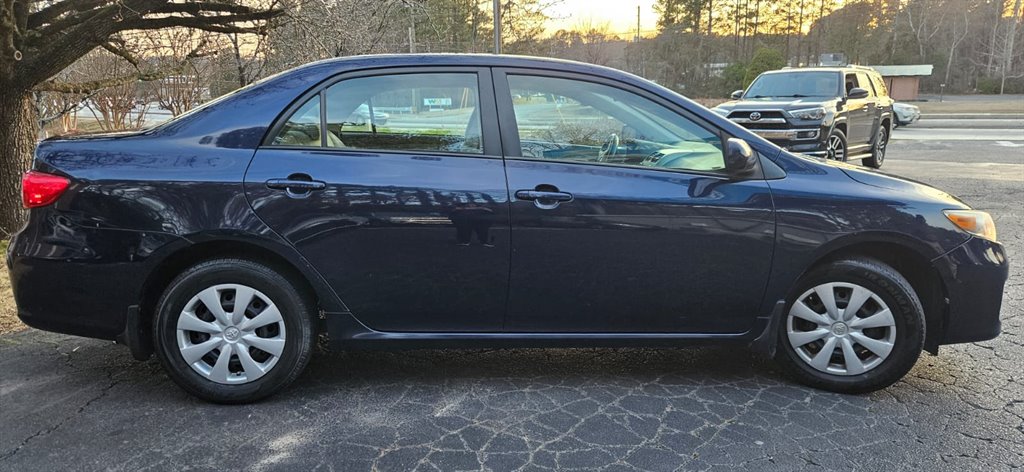 2011 Toyota Corolla photo