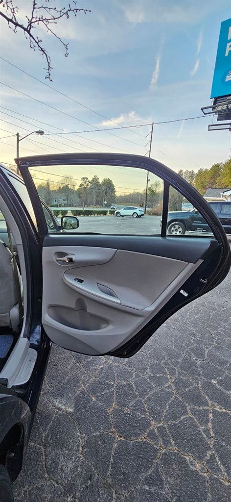 2011 Toyota Corolla photo