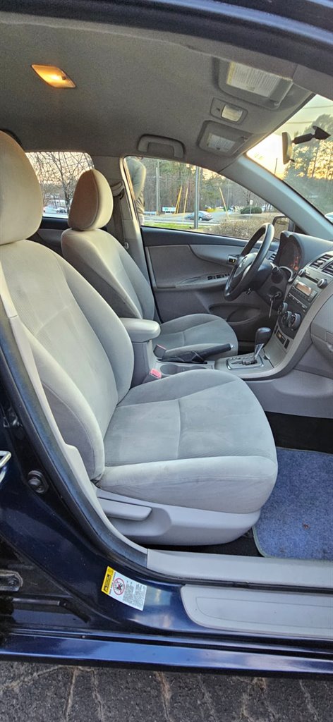 2011 Toyota Corolla photo