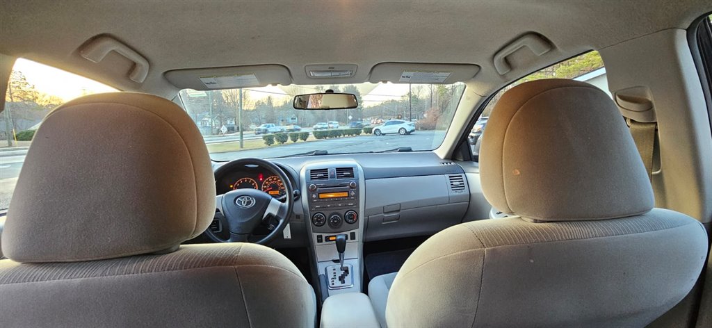 2011 Toyota Corolla photo