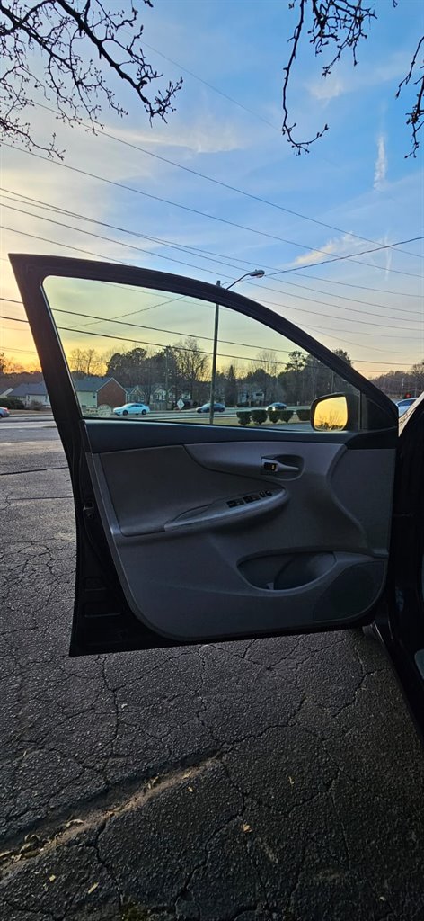 2011 Toyota Corolla photo