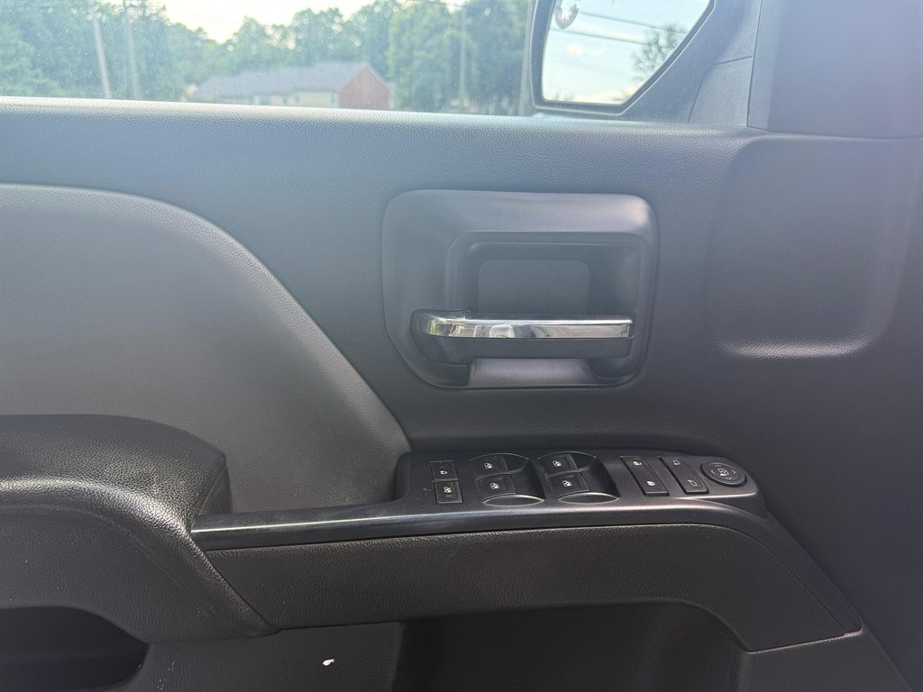 2018 Chevrolet Silverado 1500 Custom photo