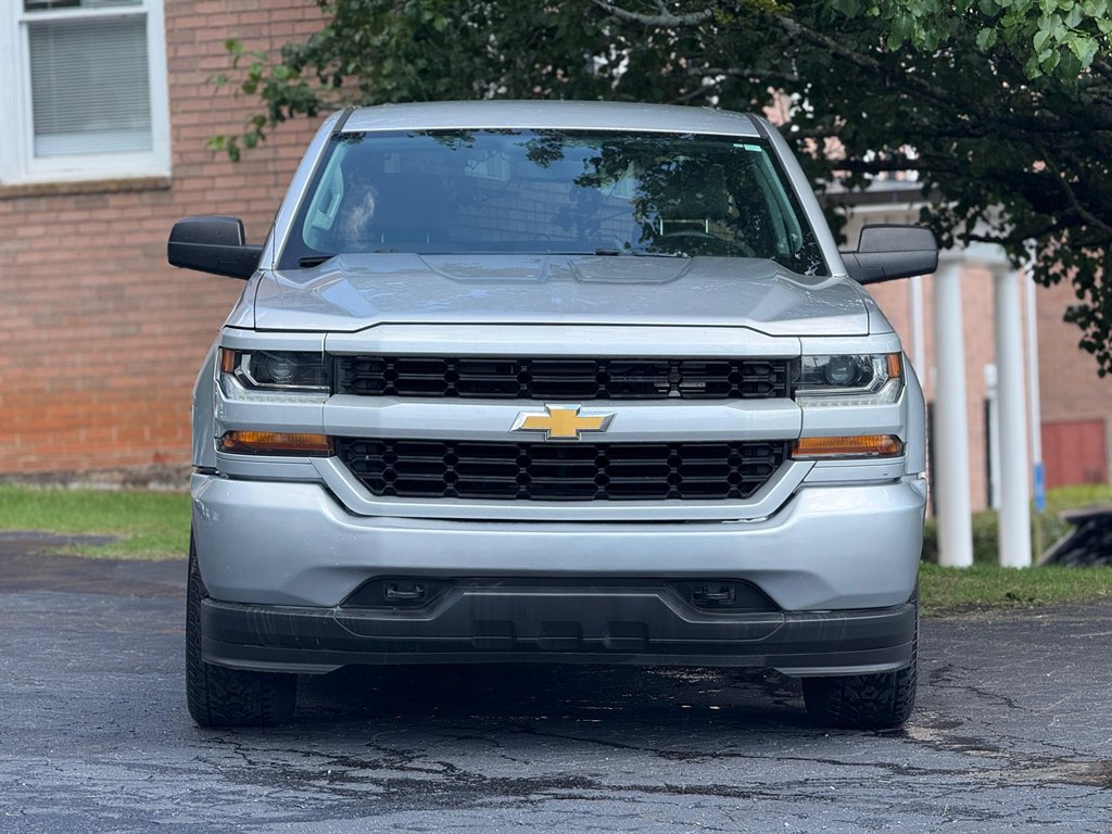 2018 Chevrolet Silverado 1500 Custom photo