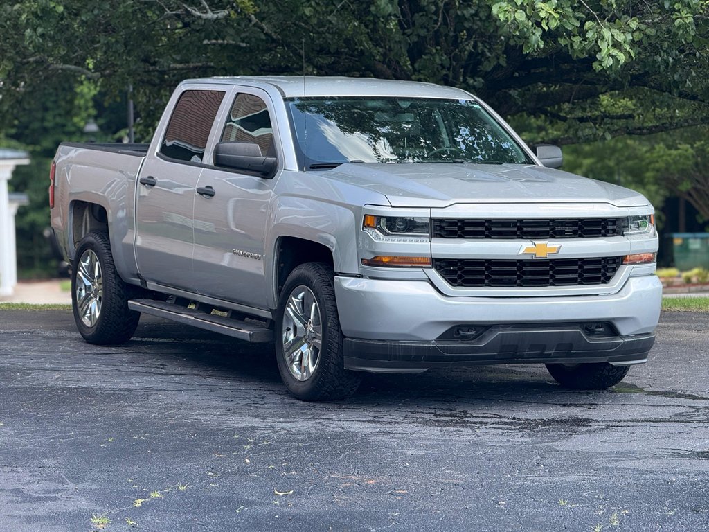 2018 Chevrolet Silverado 1500 Custom photo