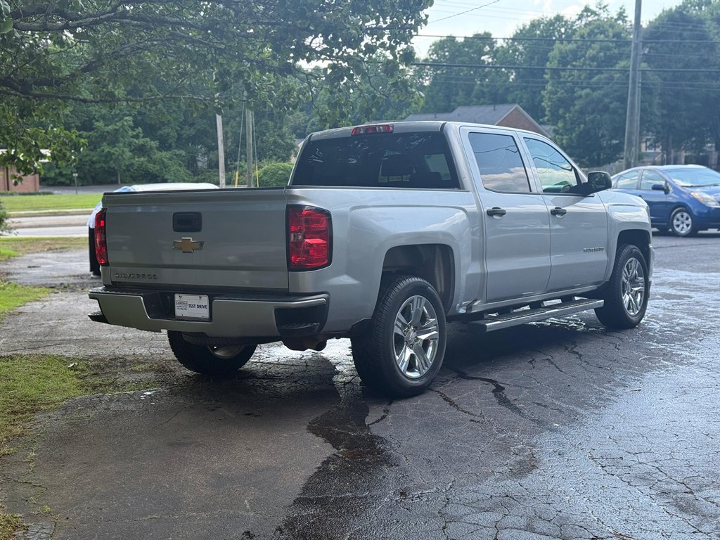 2018 Chevrolet Silverado 1500 Custom photo