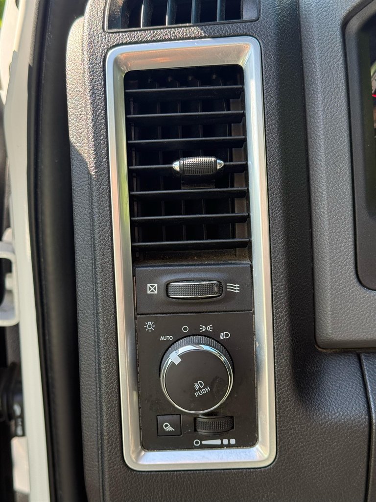 2019 RAM 1500 DS SLT photo