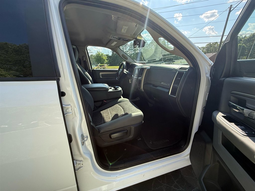 2019 RAM 1500 DS SLT photo