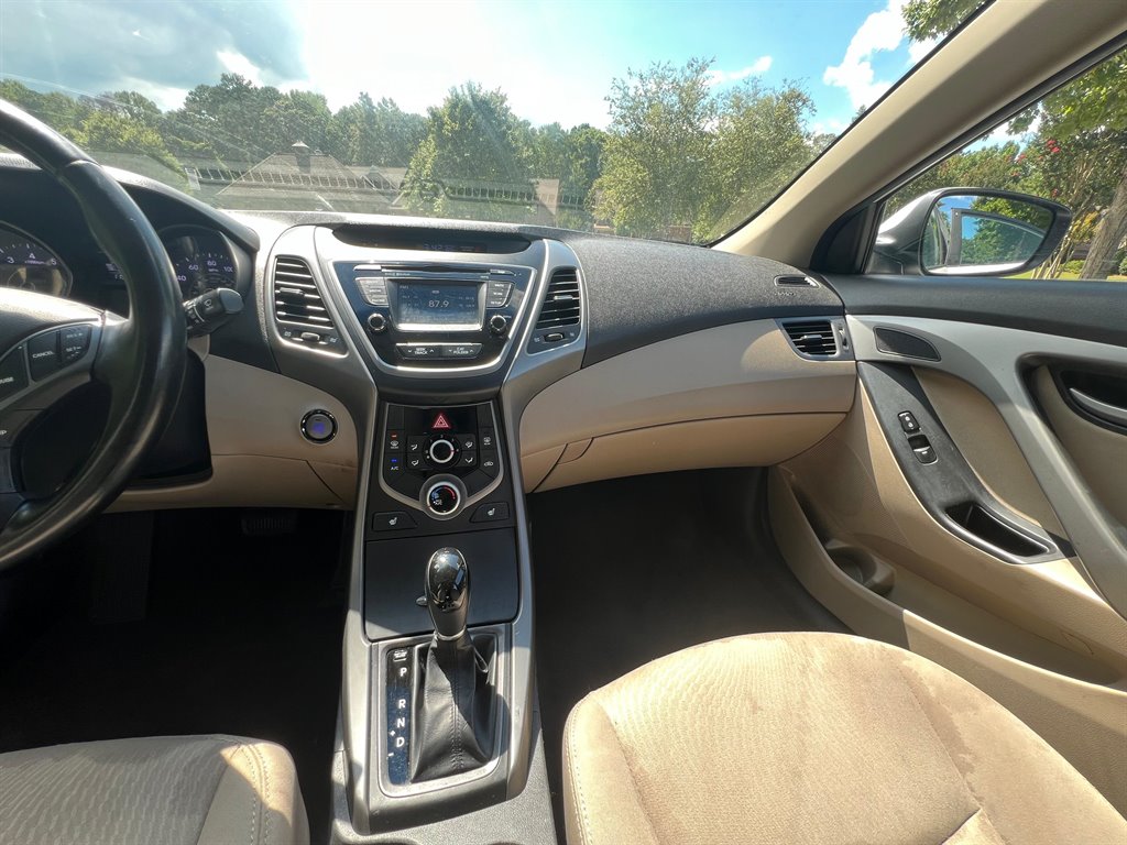 2016 Hyundai Elantra Value Edition photo