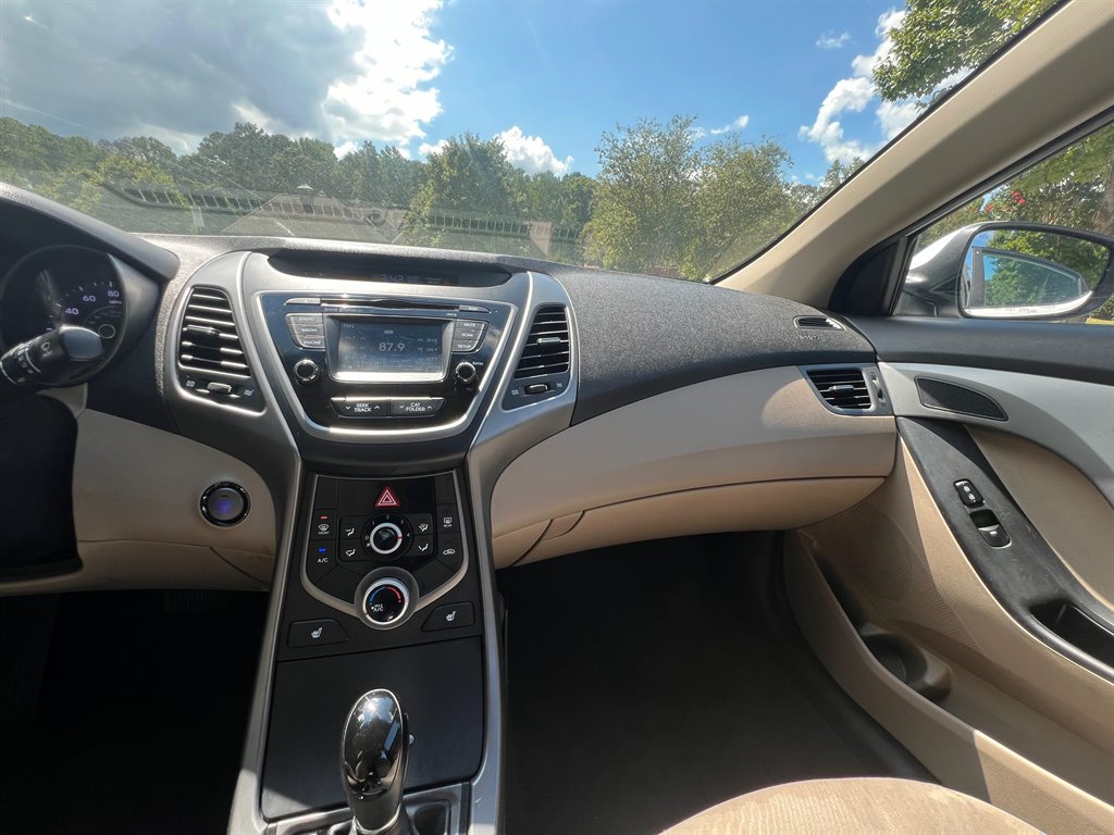 2016 Hyundai Elantra Value Edition photo