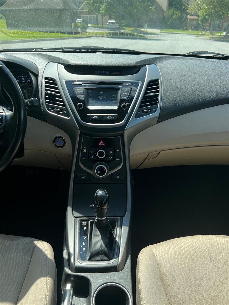 2016 Hyundai Elantra Value Edition photo