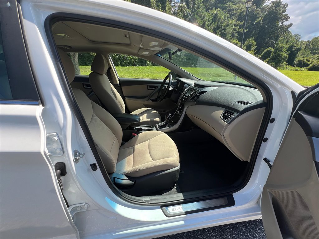 2016 Hyundai Elantra Value Edition photo