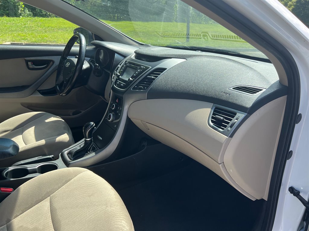 2016 Hyundai Elantra Value Edition photo