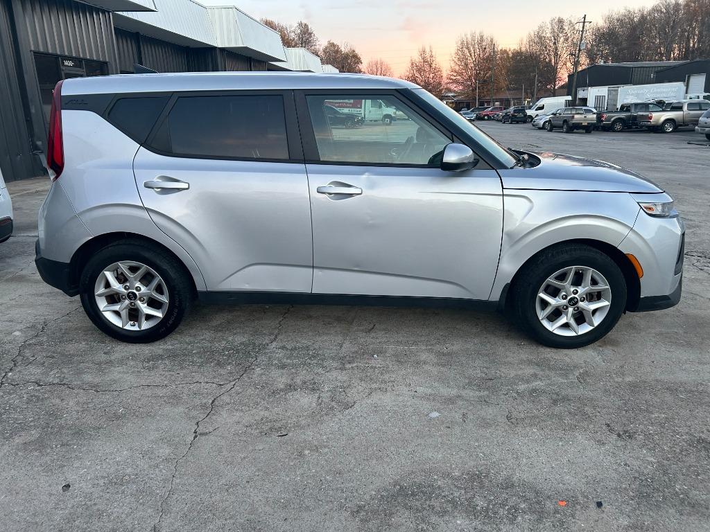 2020 Kia Soul - $13,000