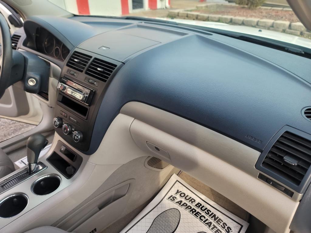 2007 Saturn Outlook XE photo