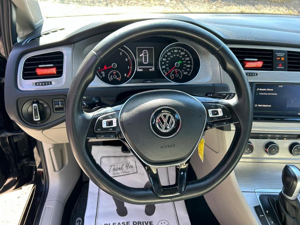 2016 Volkswagen Golf S photo