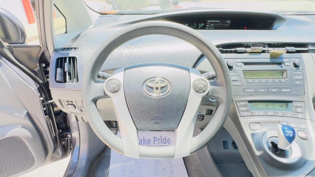 2010 Toyota Prius II photo