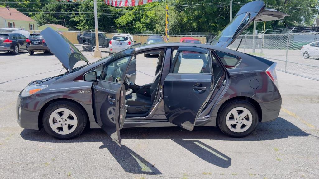 2010 Toyota Prius II photo
