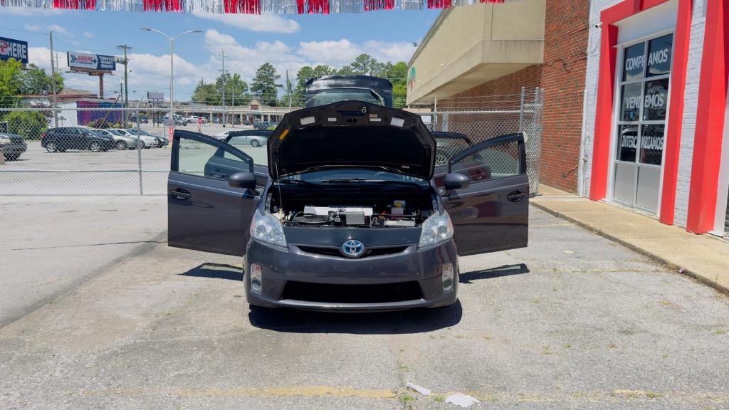 2010 Toyota Prius II photo