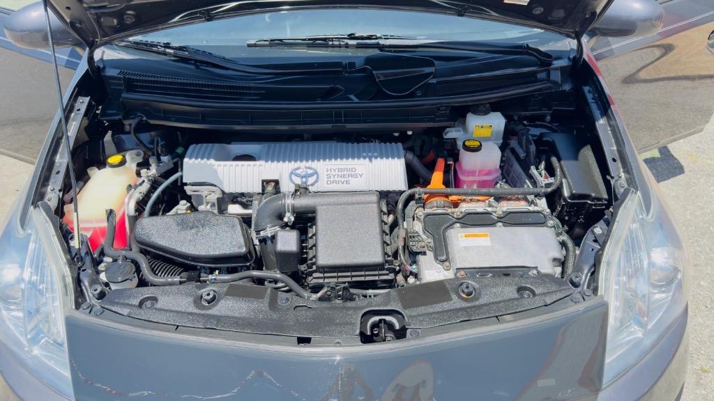 2010 Toyota Prius II photo