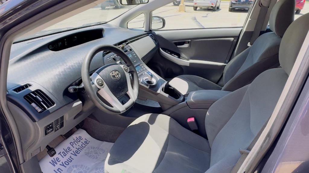 2010 Toyota Prius II photo