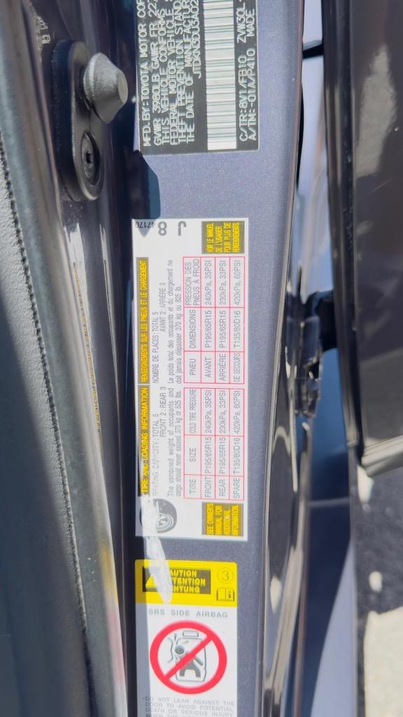 2010 Toyota Prius II photo