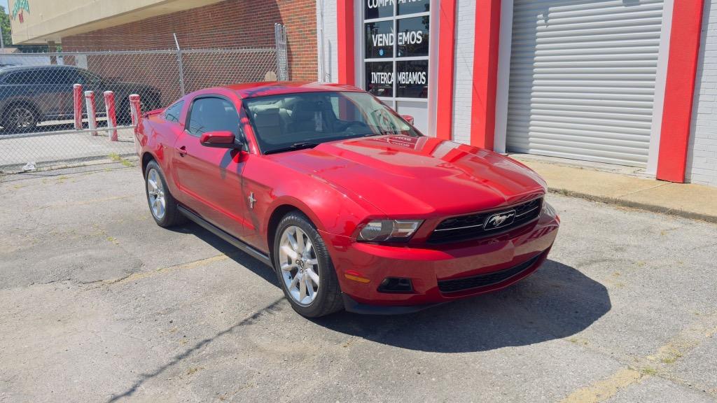 2011 Ford Mustang V6 Premium photo