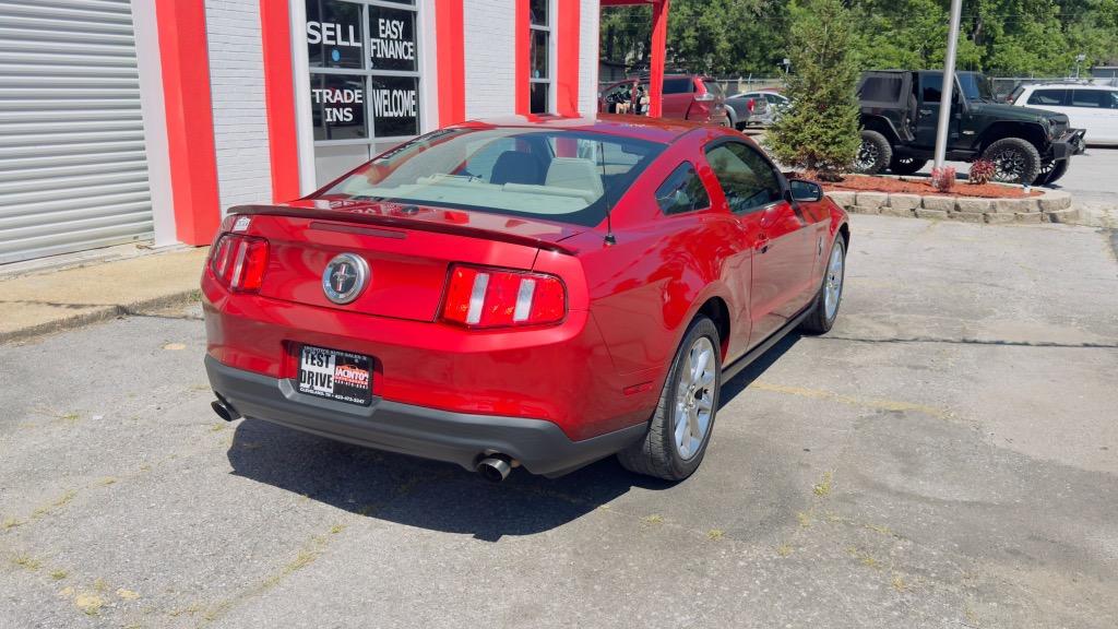 2011 Ford Mustang V6 Premium photo