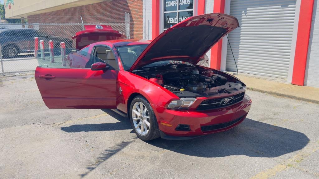 2011 Ford Mustang V6 Premium photo