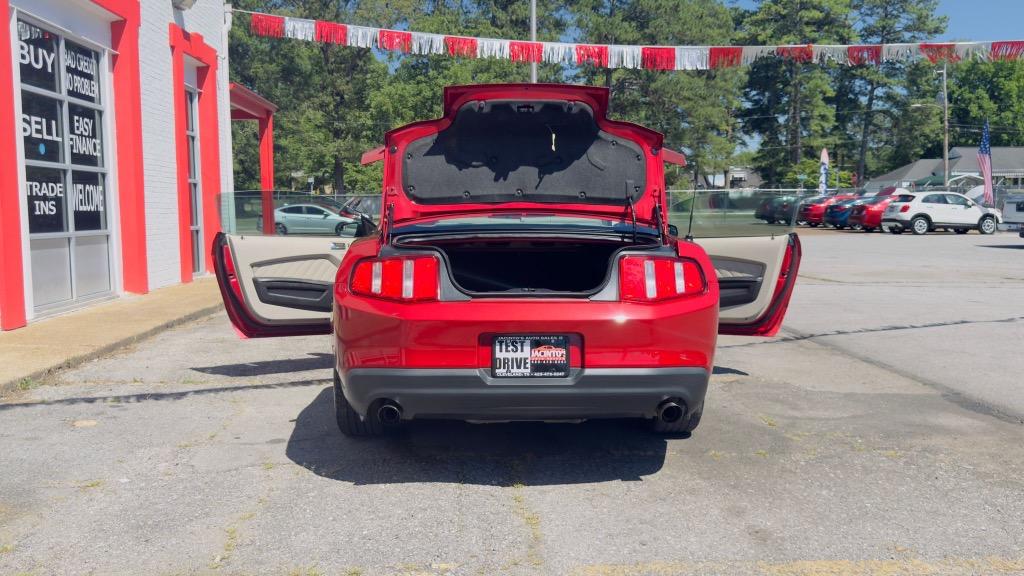 2011 Ford Mustang V6 Premium photo
