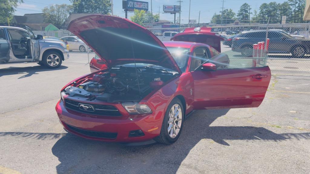 2011 Ford Mustang V6 Premium photo