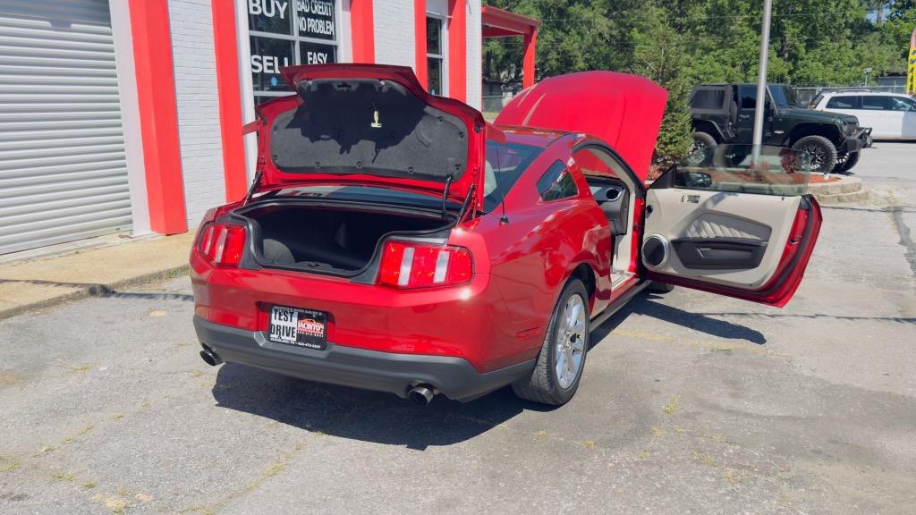 2011 Ford Mustang V6 Premium photo