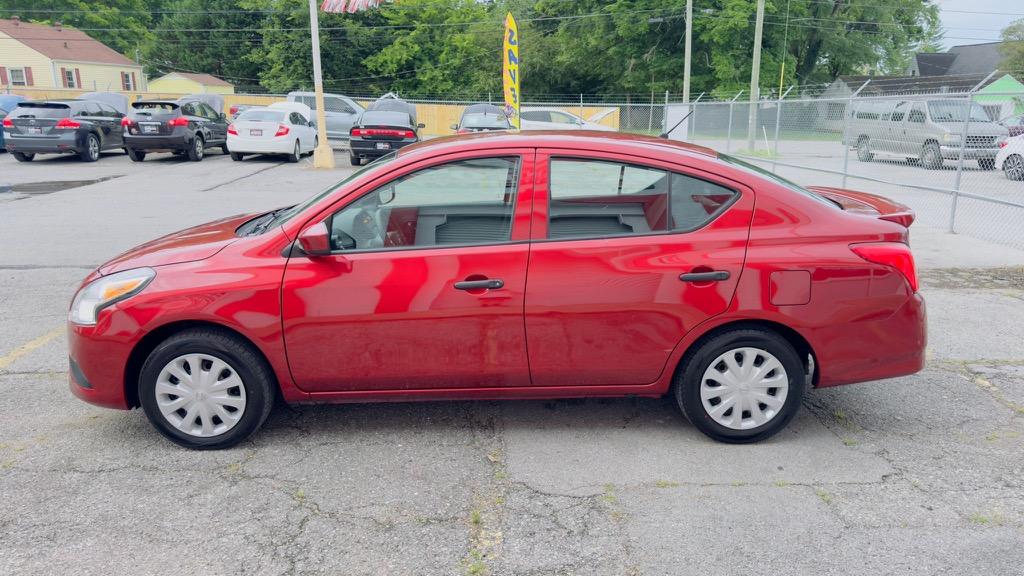 2019 Nissan Versa S photo