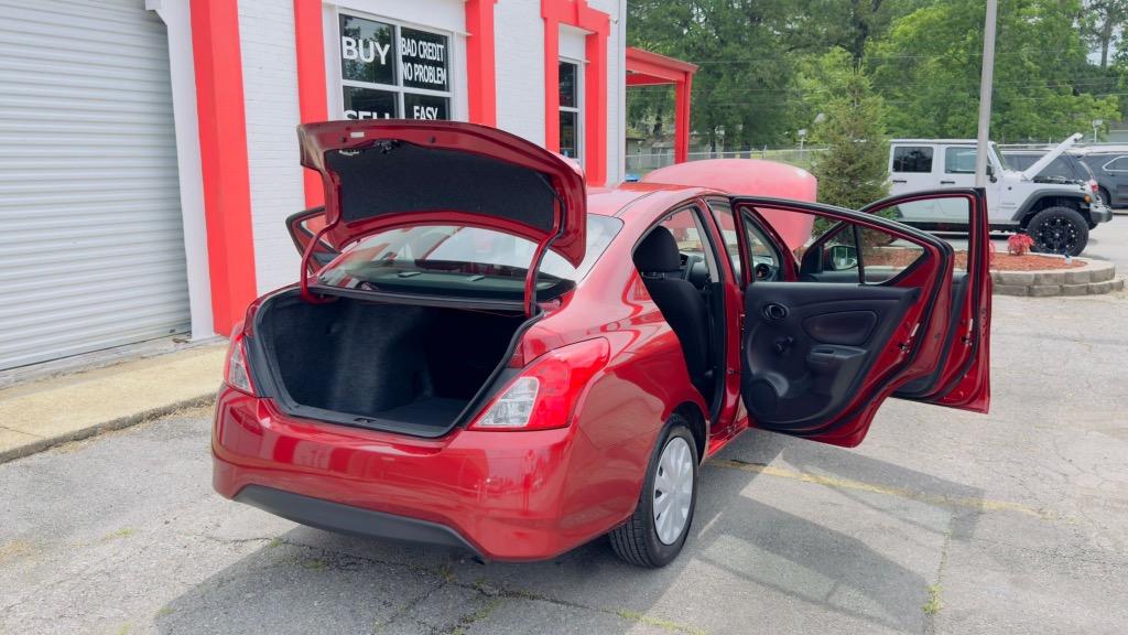 2019 Nissan Versa S photo