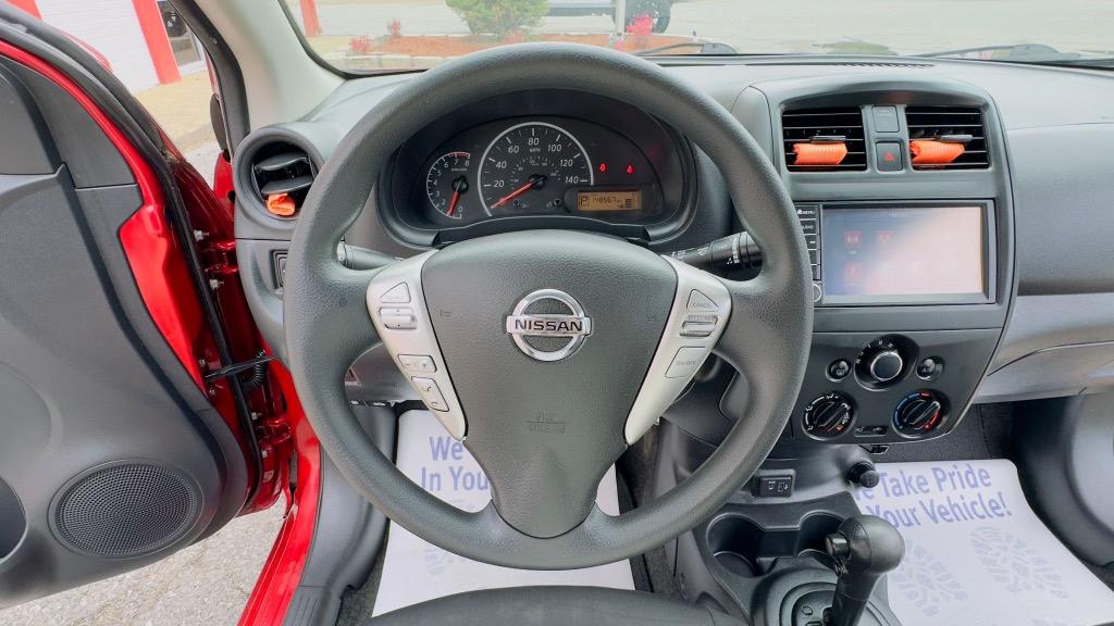 2019 Nissan Versa S photo