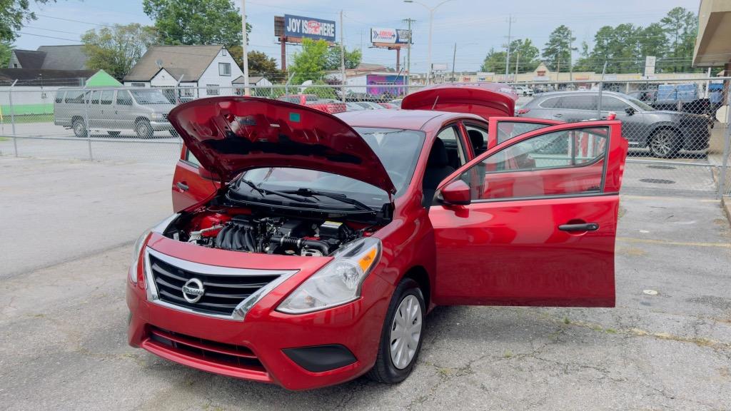 2019 Nissan Versa S photo