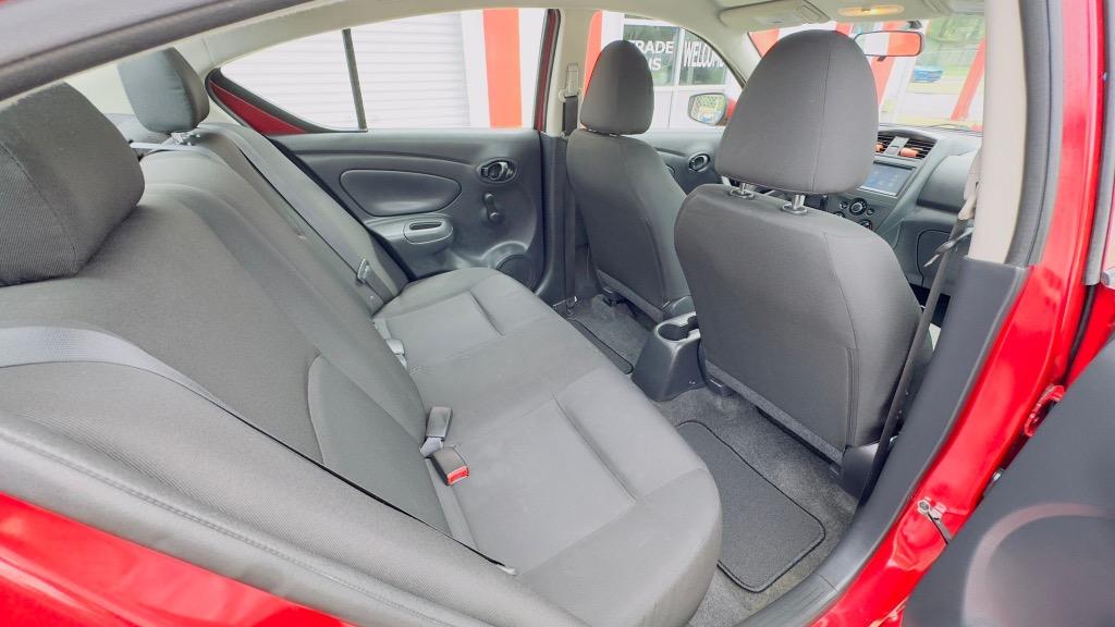 2019 Nissan Versa S photo
