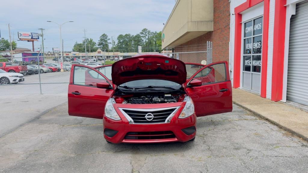 2019 Nissan Versa S photo