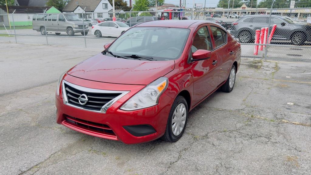 2019 Nissan Versa S photo
