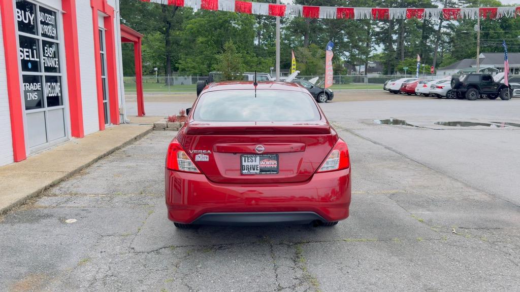 2019 Nissan Versa S photo