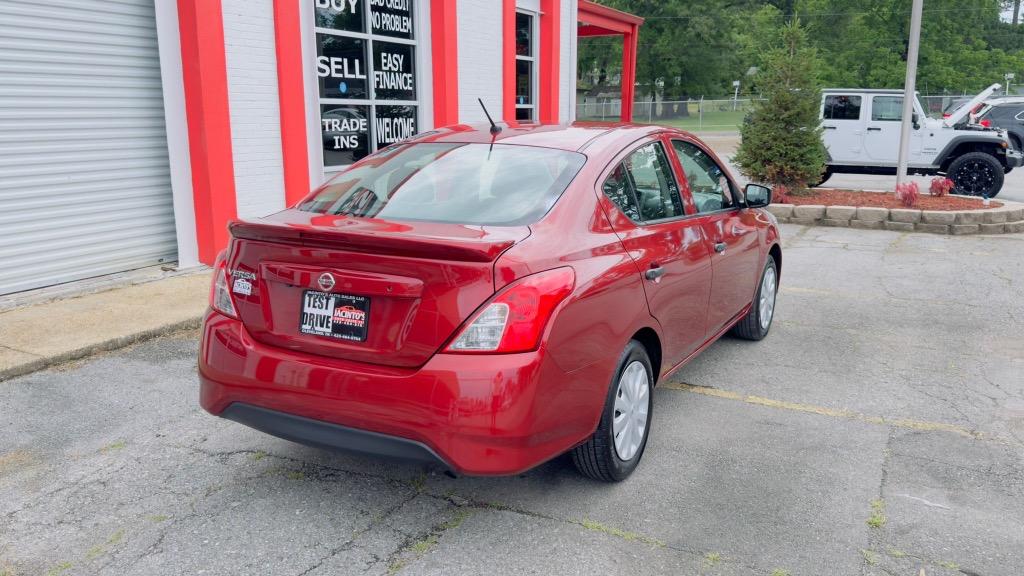 2019 Nissan Versa S photo