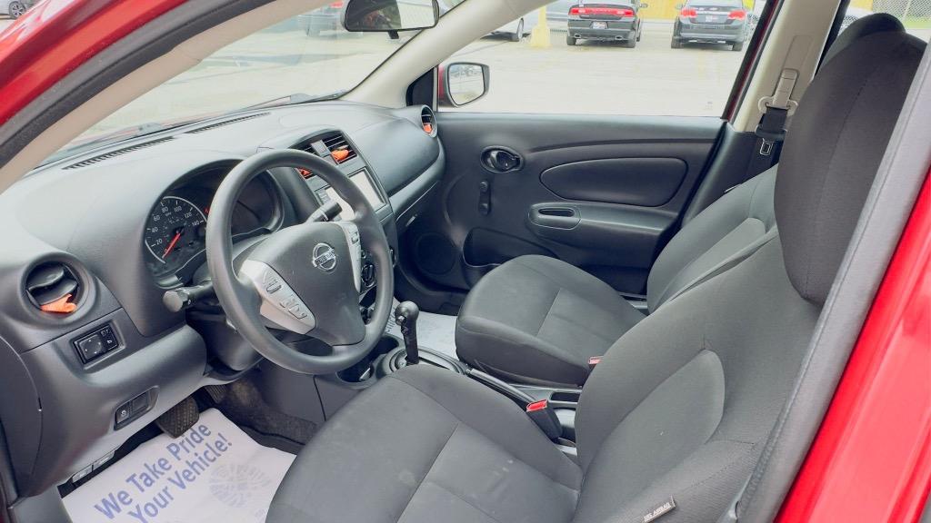 2019 Nissan Versa S photo