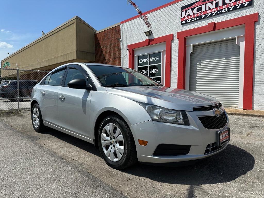 2013 Chevrolet Cruze LS Manual photo