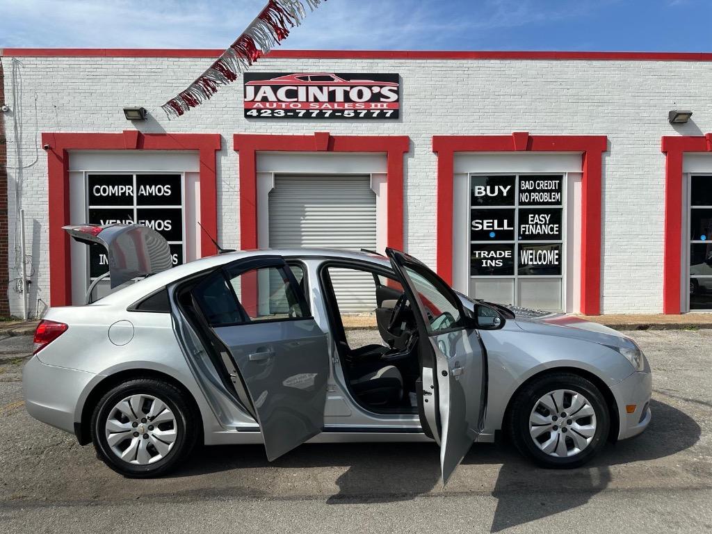 2013 Chevrolet Cruze LS Manual photo