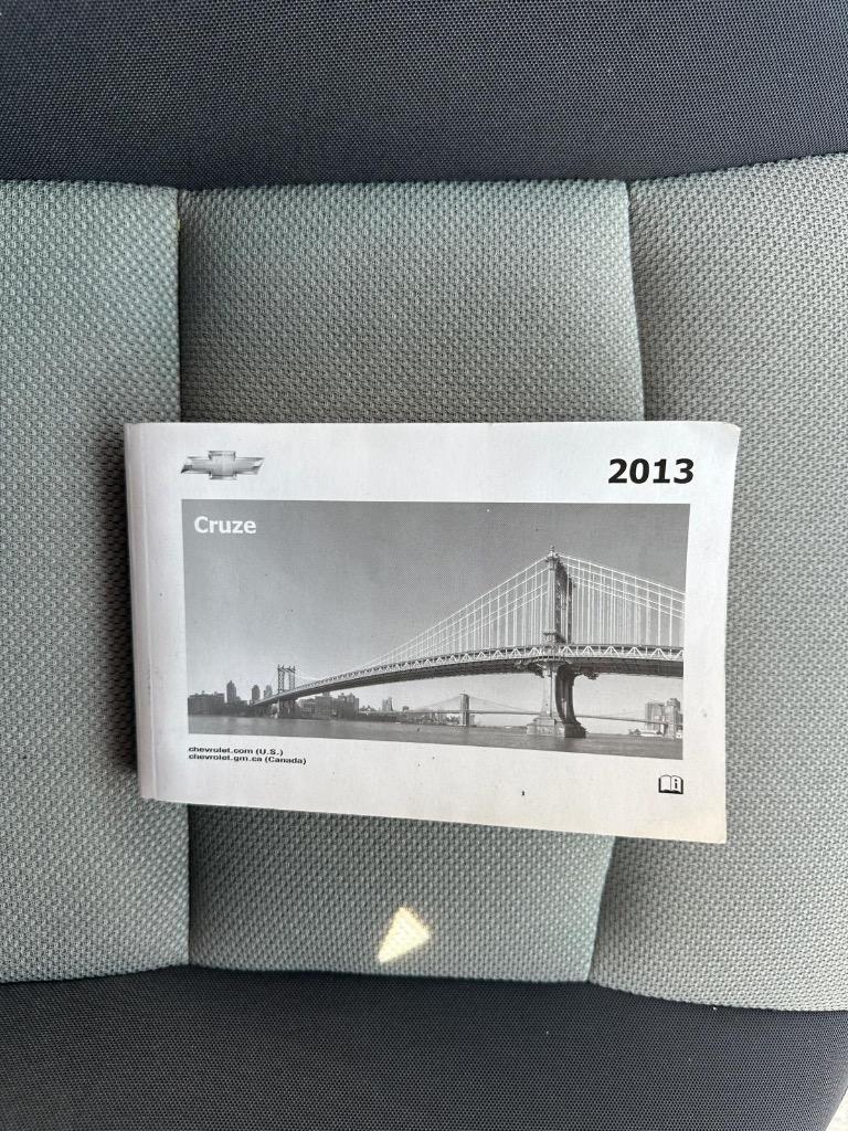 2013 Chevrolet Cruze LS Manual photo