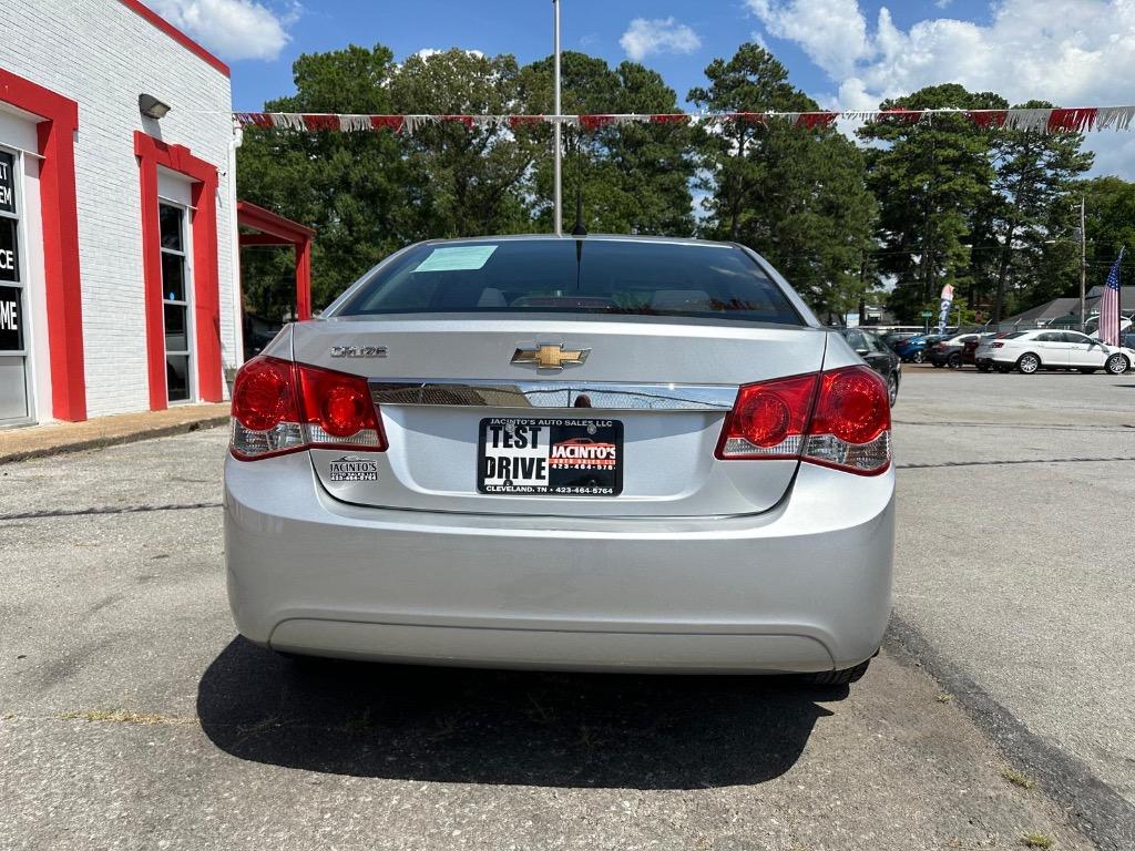 2013 Chevrolet Cruze LS Manual photo