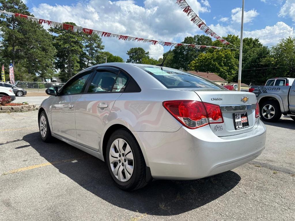 2013 Chevrolet Cruze LS Manual photo
