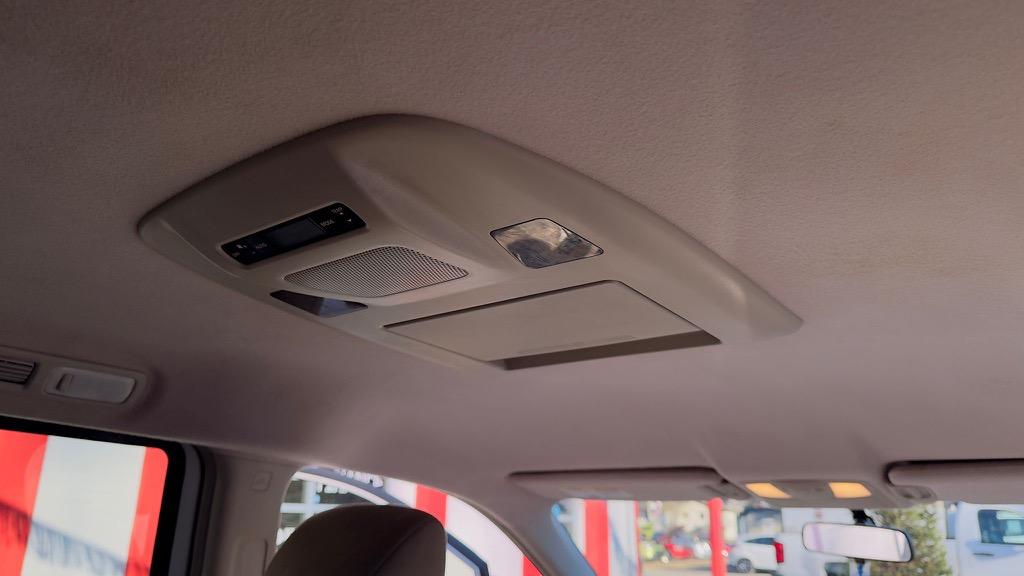 2015 Nissan Quest SV photo
